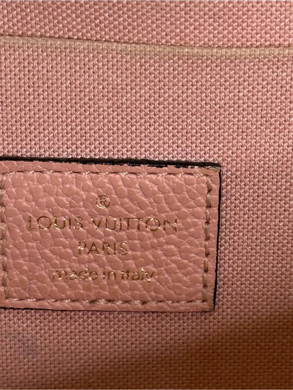 Louis Vuitton chic louis